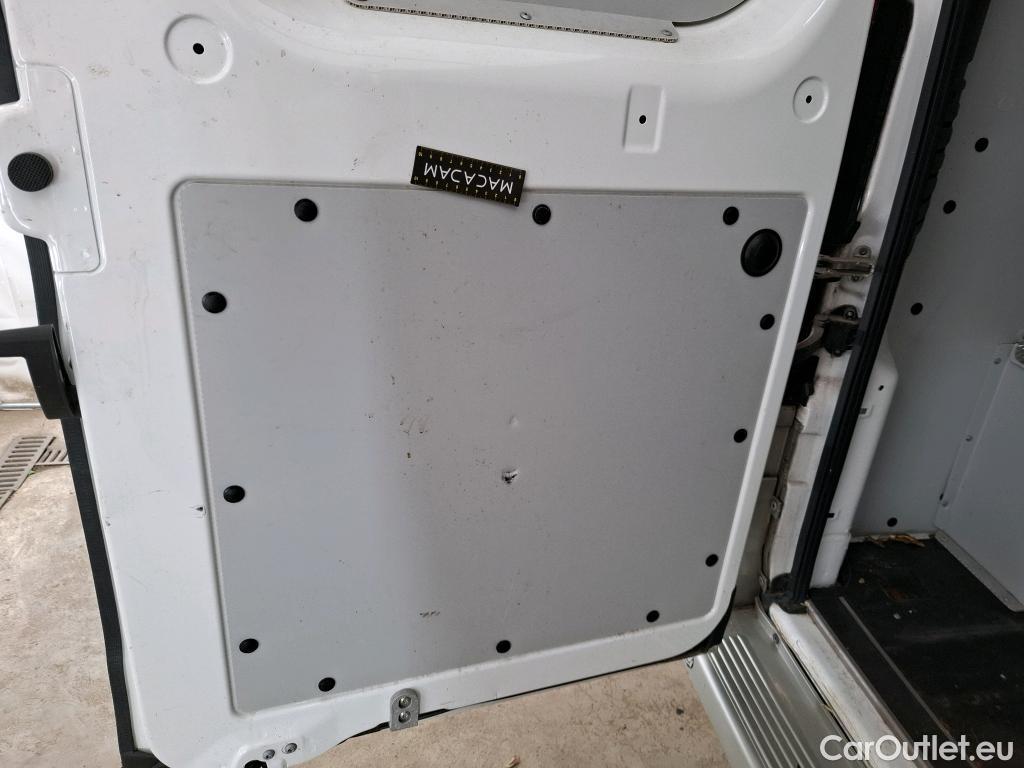  Citroen  Jumper CITROEN - VU 4p VNA 33 L1H1 BlueHDi 110 BVM6 Clubfourgon tôlé #39