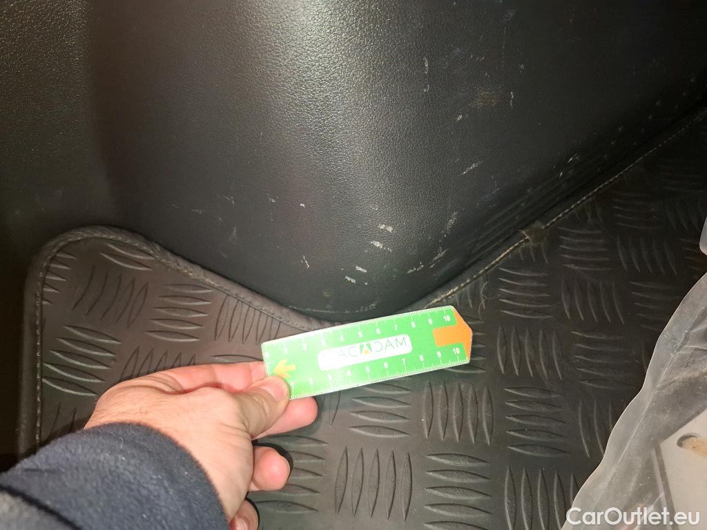  Hyundai  Konna HYUNDAI Kona / 2017 / 5P / SUV BEV 39KWH ELECTRIQUE 136CH CREATIVE #7