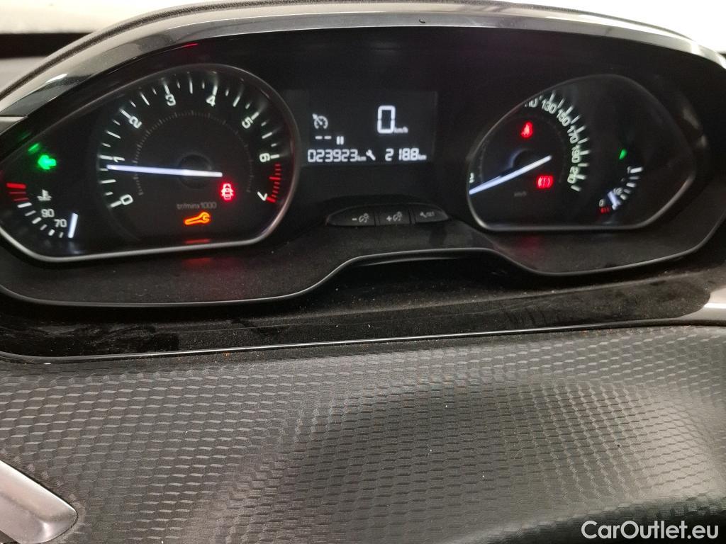  Peugeot  208  Signature 1.2 PureTech 80CV BVM5 E6dT #13