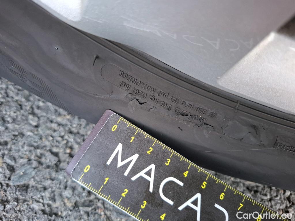  Nissan  Micra NISSAN  / 2016 / 5P / Berline IG-T 92 Business Edition #5