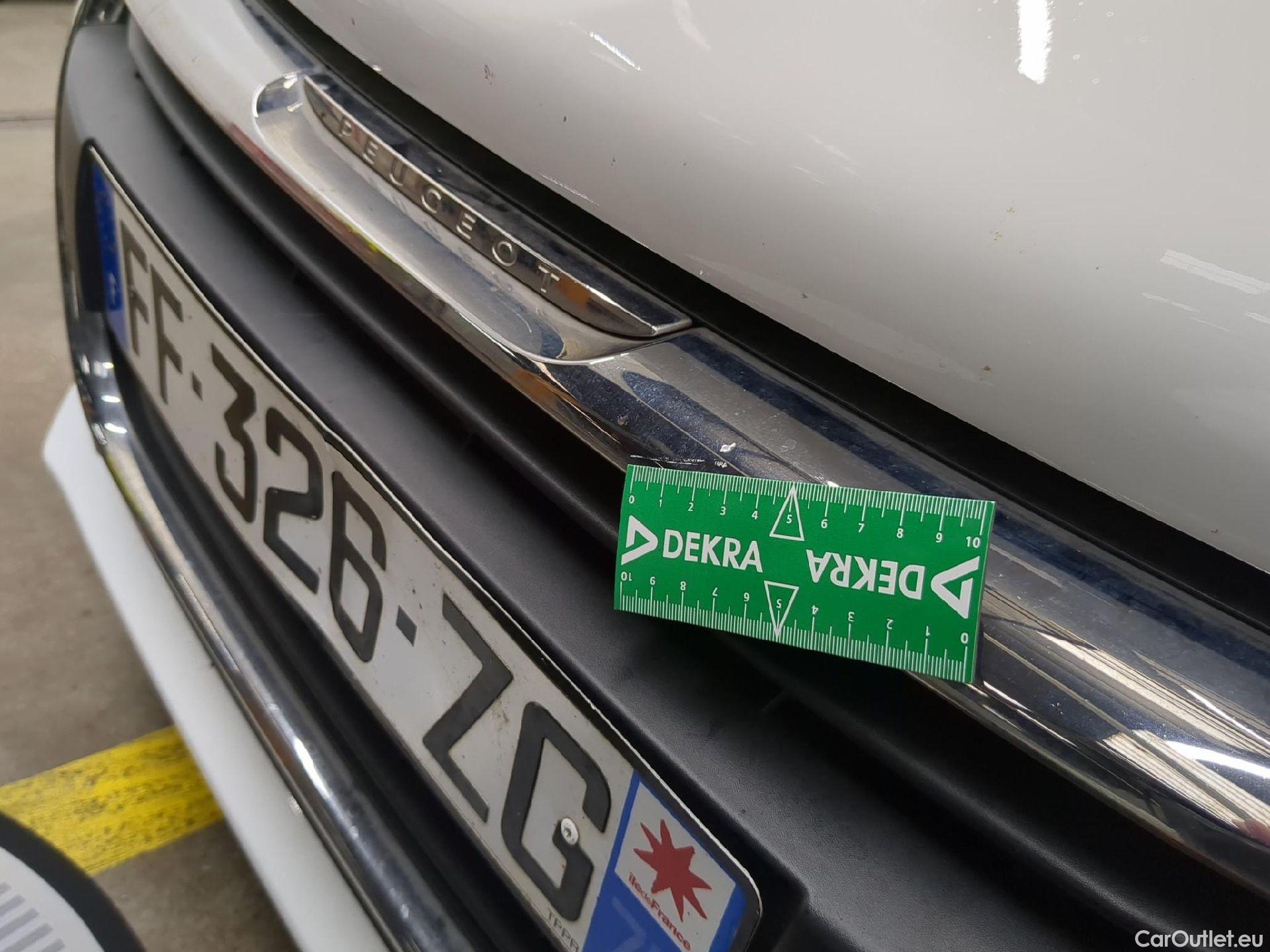  Peugeot  208  Affaire Premium Pack 1.2 80CV BVM5 E6dT #19