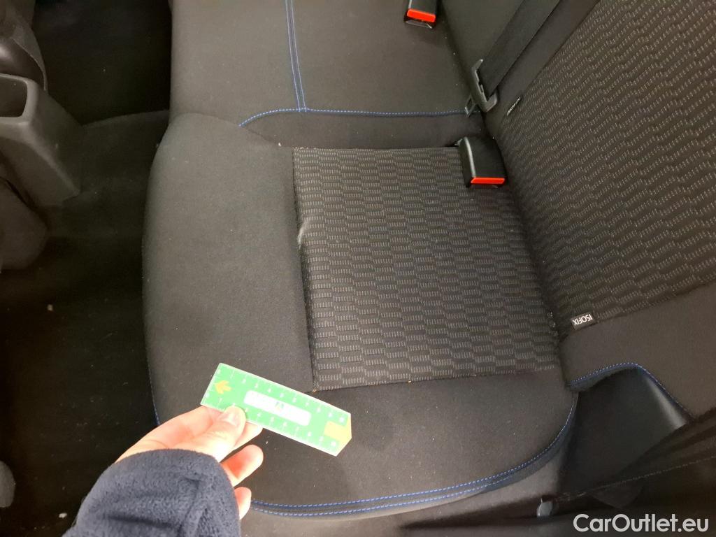  Peugeot  208  Signature 1.2 PureTech 80CV BVM5 E6dT #11