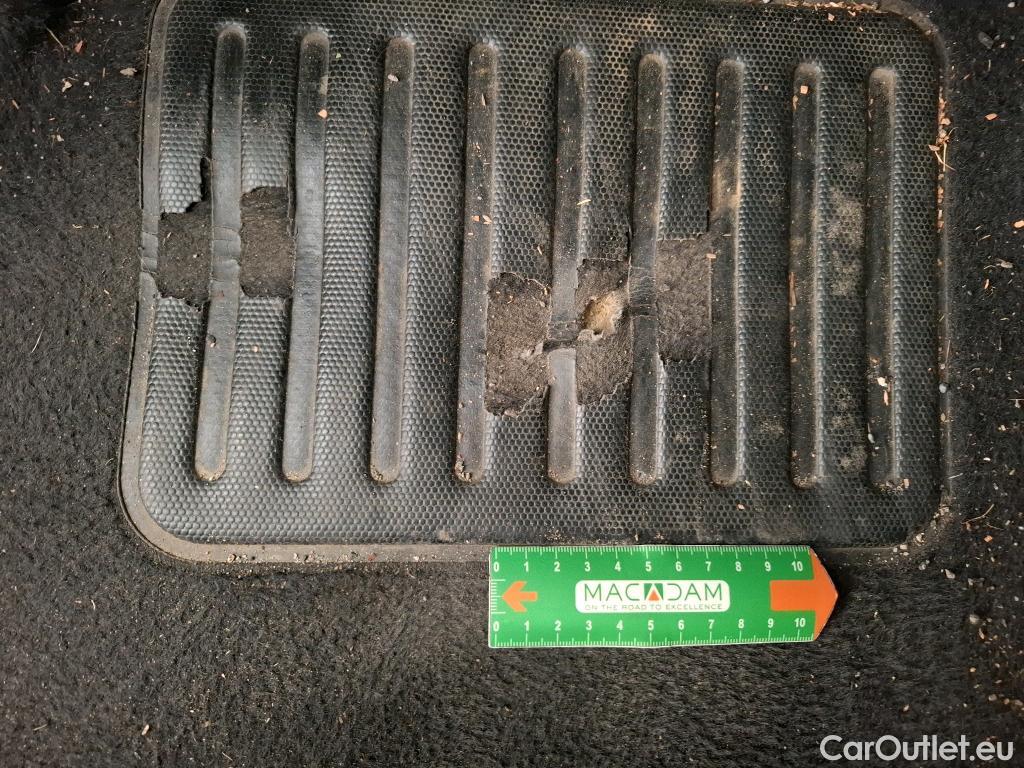  Citroen  C3  Société Feel Nav 1.2 PureTech 80CV BVM5 E6 #2