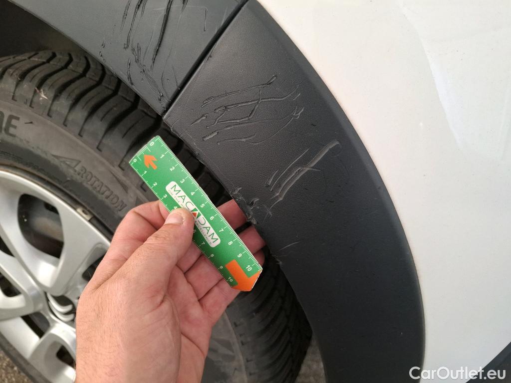  Citroen  C3  Société Feel Nav 1.2 PureTech 80CV BVM5 E6 #42