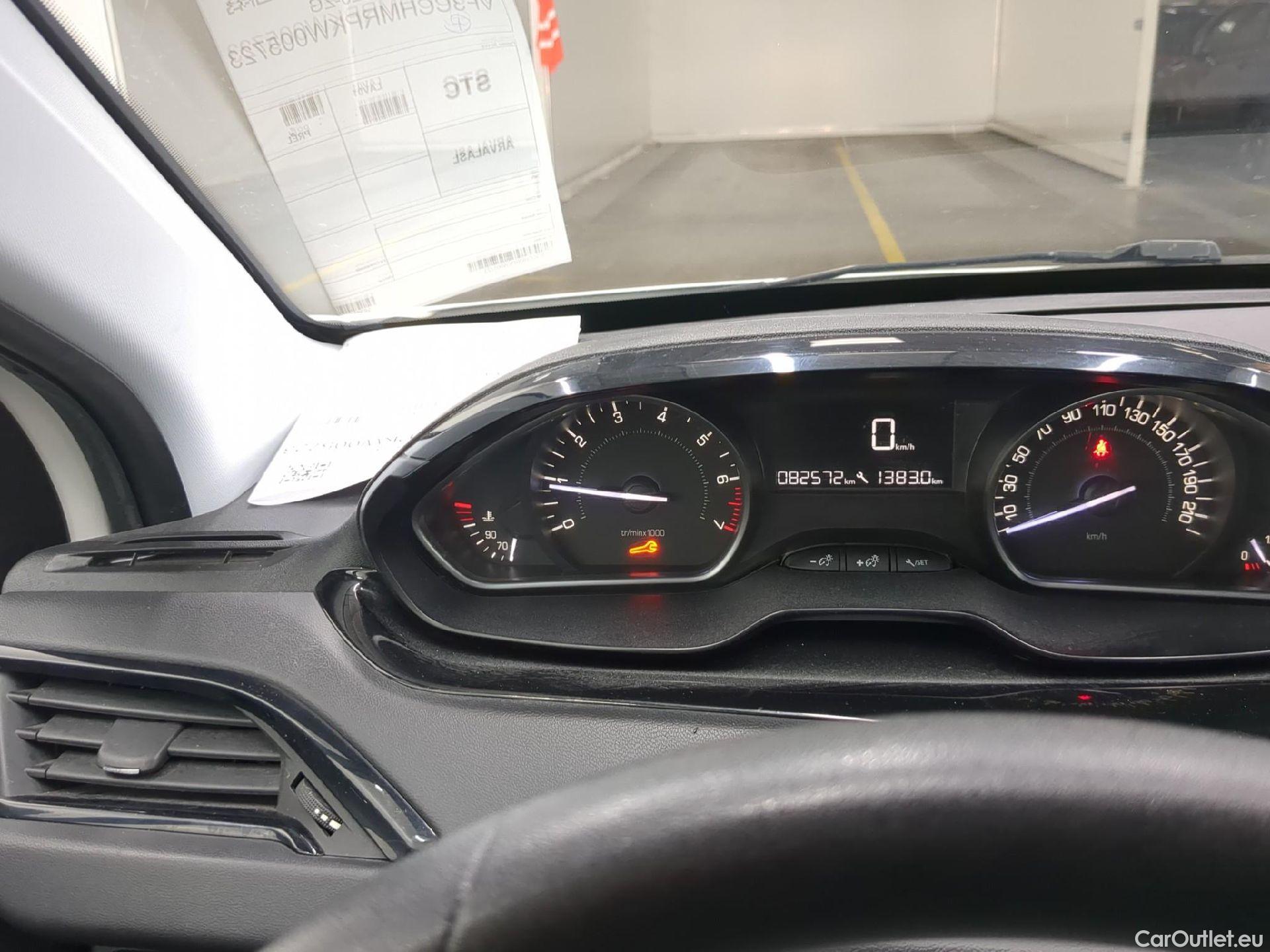  Peugeot  208  Affaire Premium Pack 1.2 80CV BVM5 E6dT #1