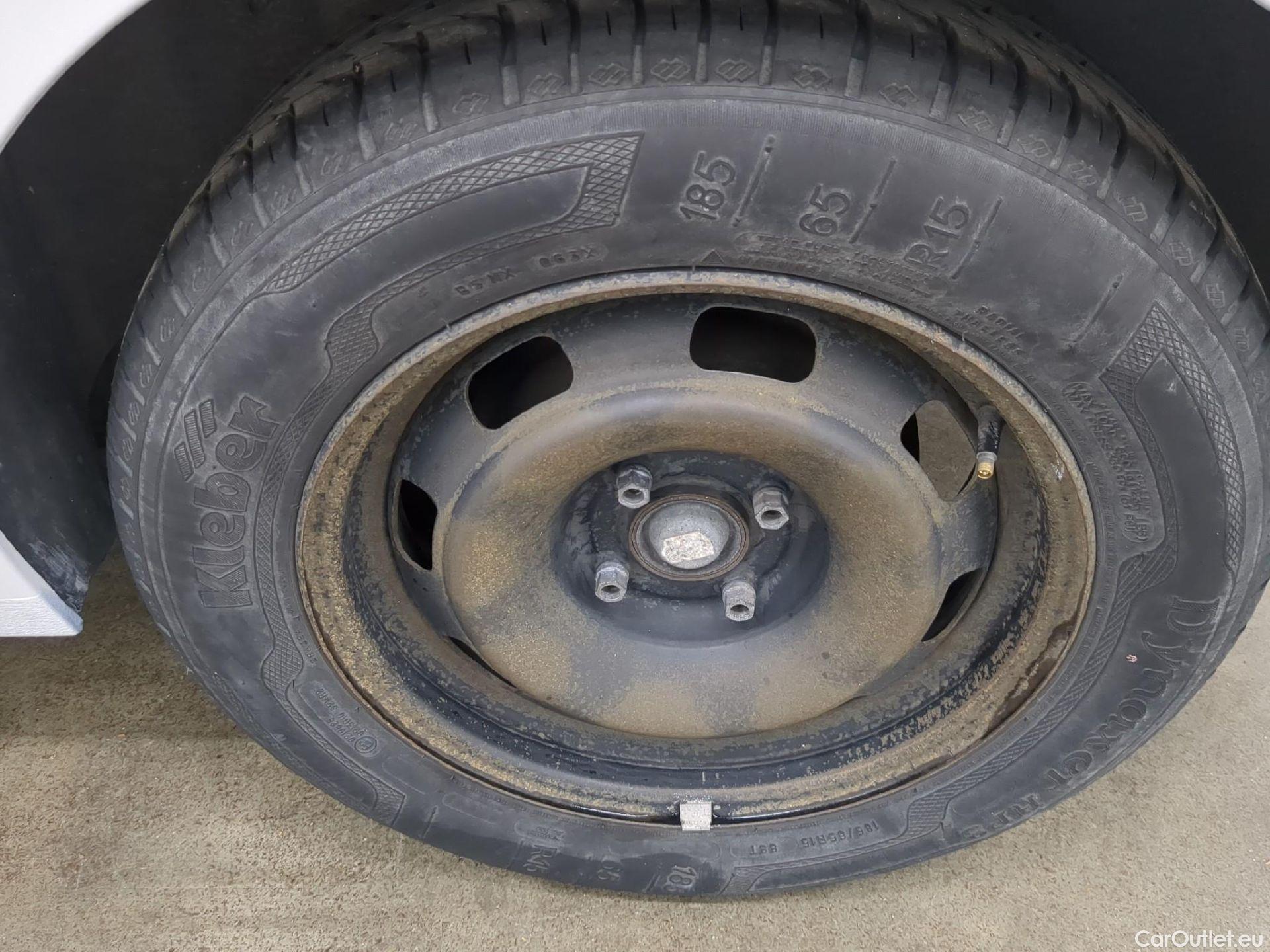  Peugeot  208  Affaire Premium Pack 1.2 80CV BVM5 E6dT #5