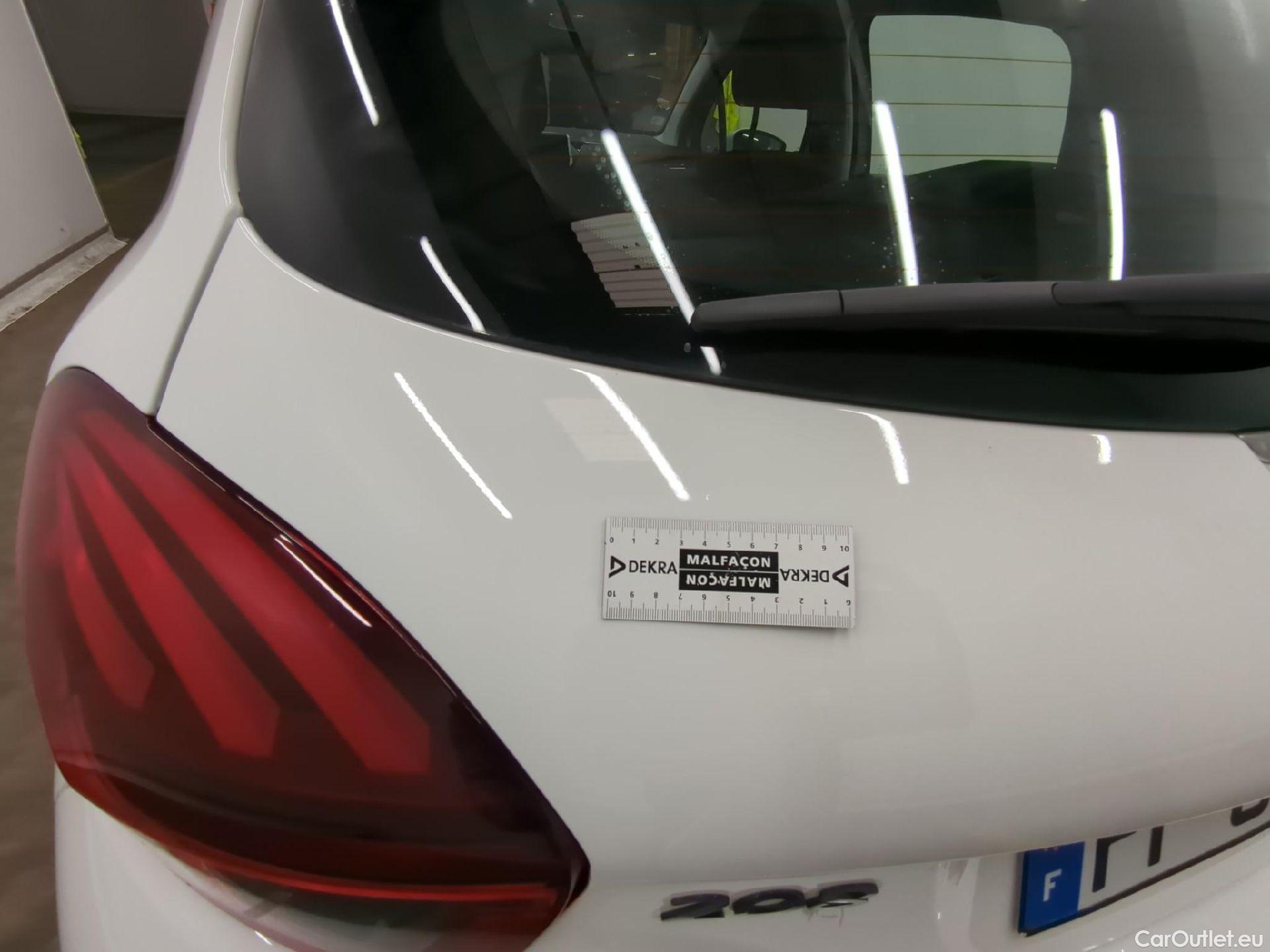  Peugeot  208  Affaire Premium Pack 1.2 80CV BVM5 E6dT #37