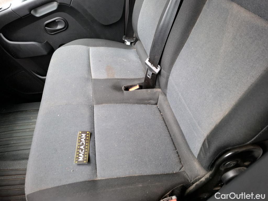  Renault  Master RENAULT  / 2019 / 4P / Fourgon tôlé FG Tr GCF F3500 L2H2 Energy dCi 150 #17