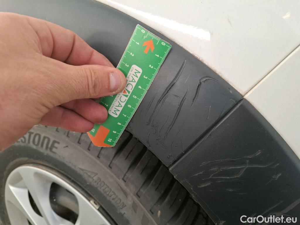  Citroen  C3  Société Feel Nav 1.2 PureTech 80CV BVM5 E6 #25