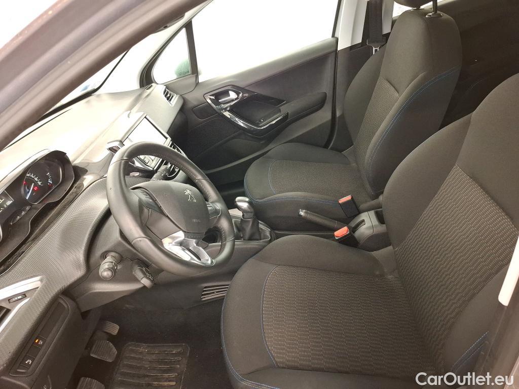  Peugeot  208  Signature 1.2 PureTech 80CV BVM5 E6dT #8