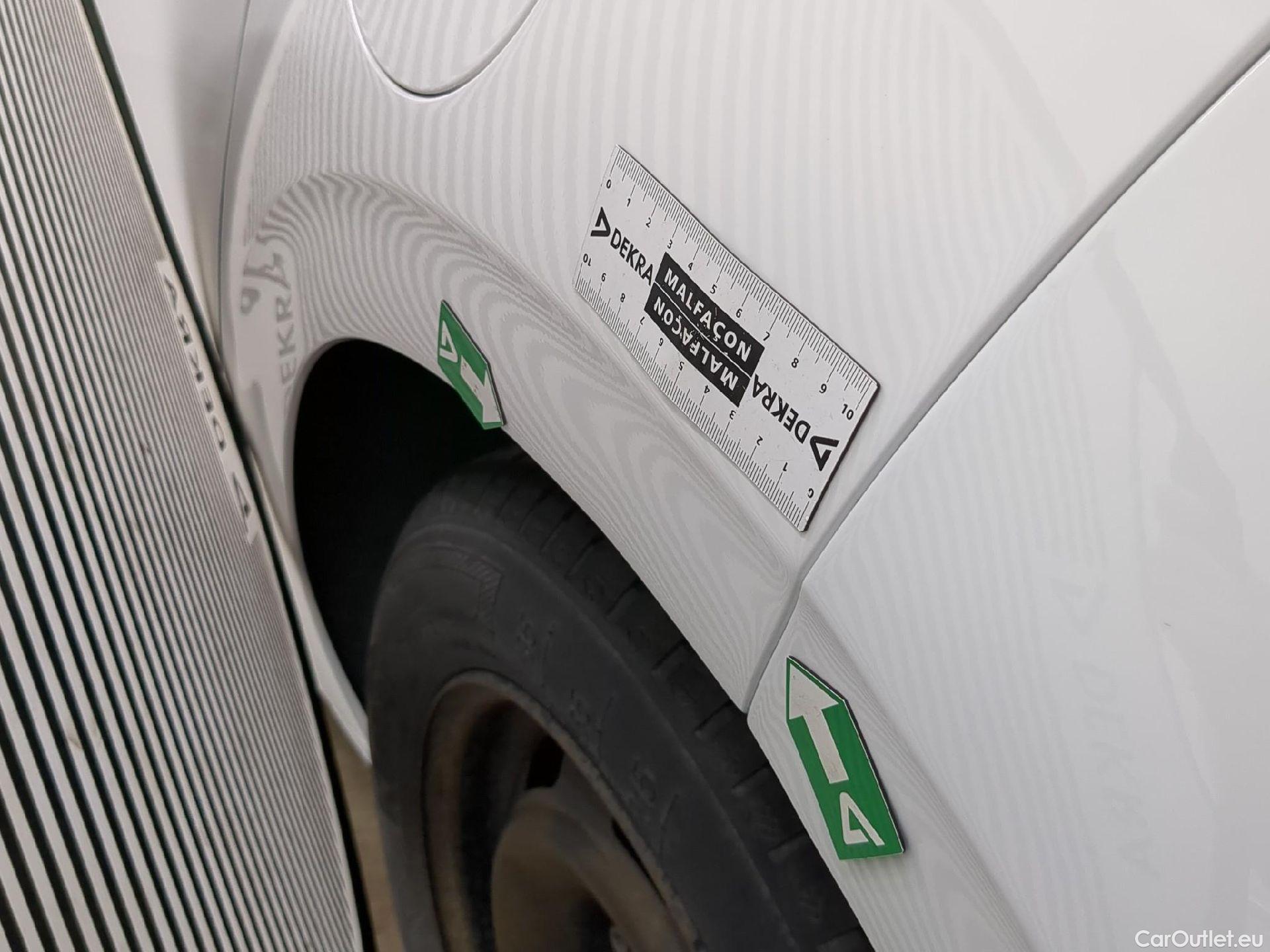  Peugeot  208  Affaire Premium Pack 1.2 80CV BVM5 E6dT #30