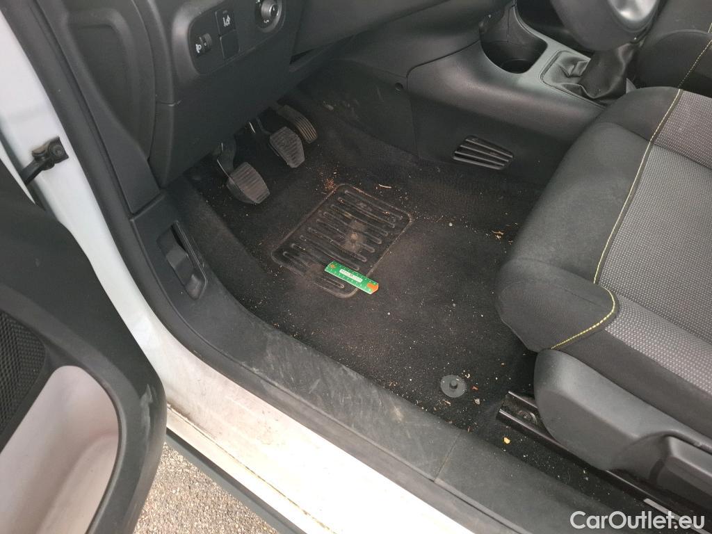  Citroen  C3  Société Feel Nav 1.2 PureTech 80CV BVM5 E6 #1