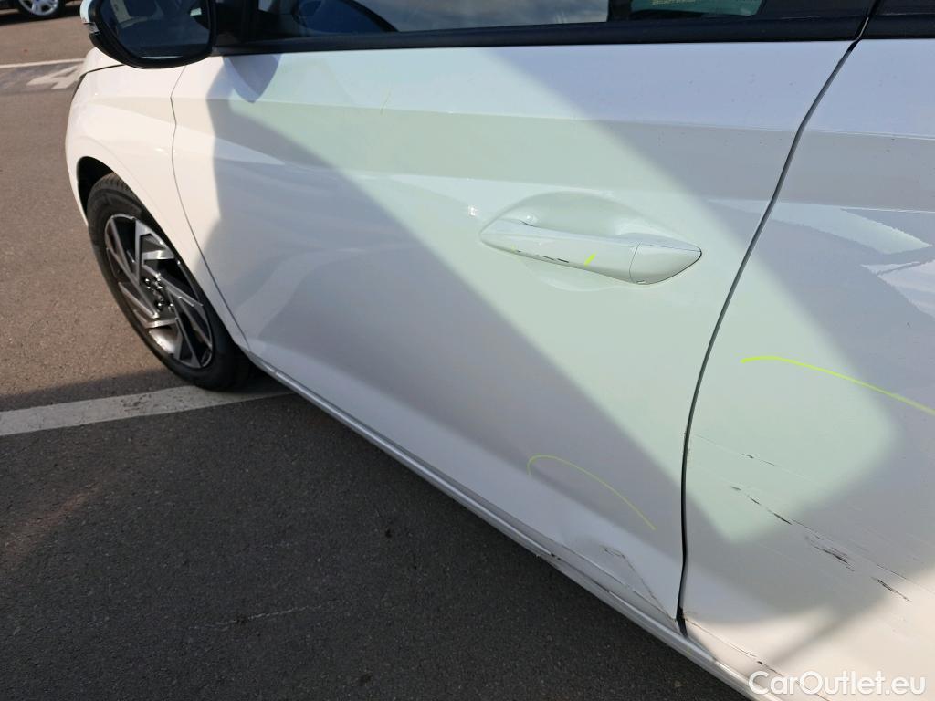  Hyundai  i20 HYUNDAI  / 2023 / 5P / berlina con portón 1.0 TGDI Klass #15