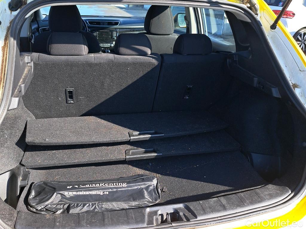  Nissan  Qashqai NISSAN  / 2017 / 5P / todoterreno dCi 150CV (110kW) 4WD ACENTA #4