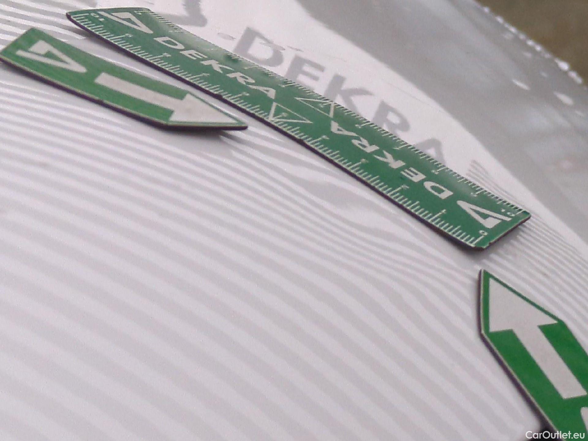  Toyota  Corolla TOYOTA  Touring Sports / 2018 / 5P / Break Hybride 122h Dynamic Business Stage Acad #33