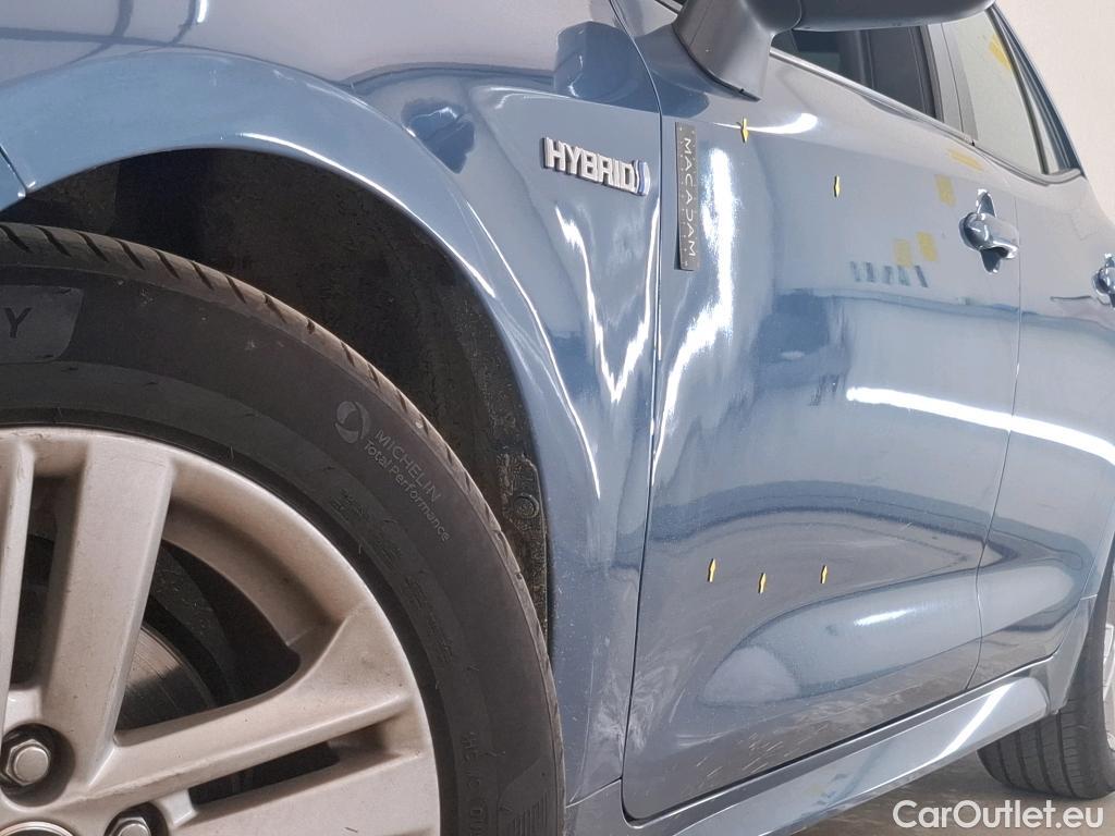  Toyota  Corolla TOYOTA  / 2018 / 5P / Berline Hybride 122h Dynamic Business Stage Acad #19