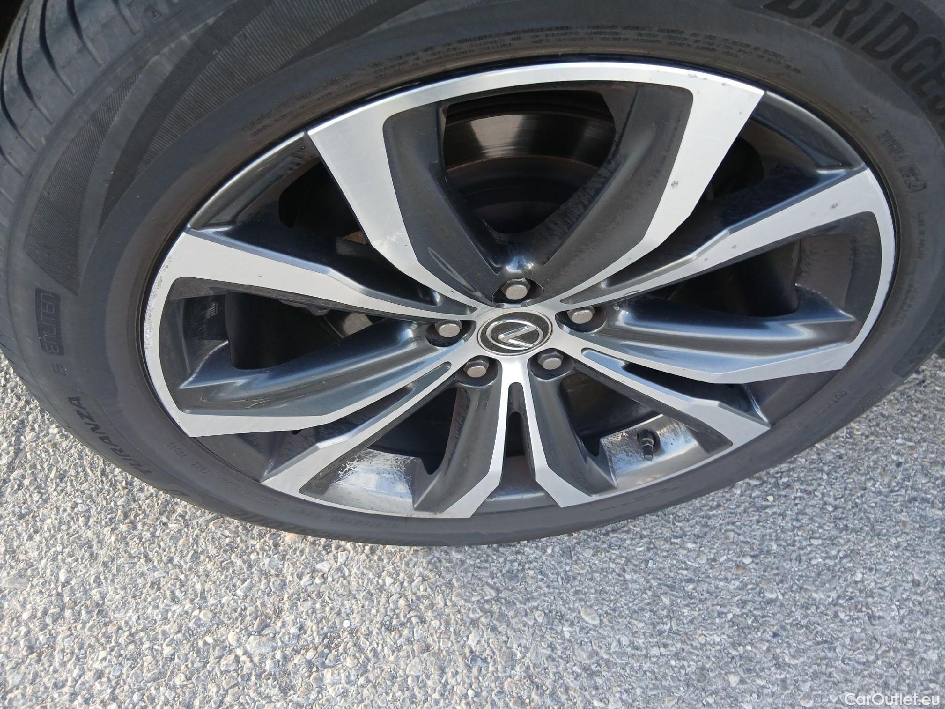  Lexus  RX LEXUS  / 2019 / 5P / todoterreno 450h Executive #28