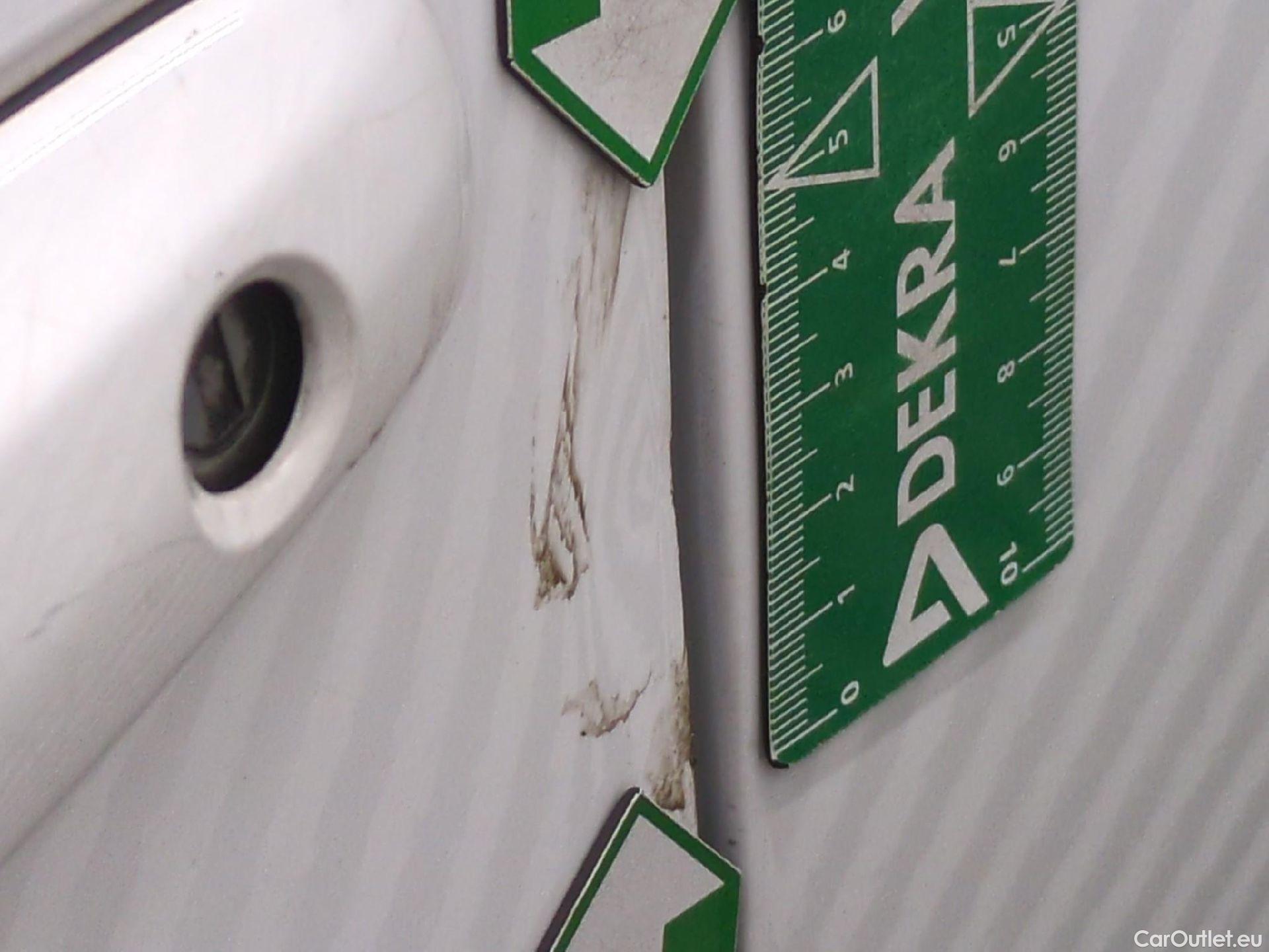  Toyota  Corolla TOYOTA  Touring Sports / 2018 / 5P / Break Hybride 122h Dynamic Business Stage Acad #42