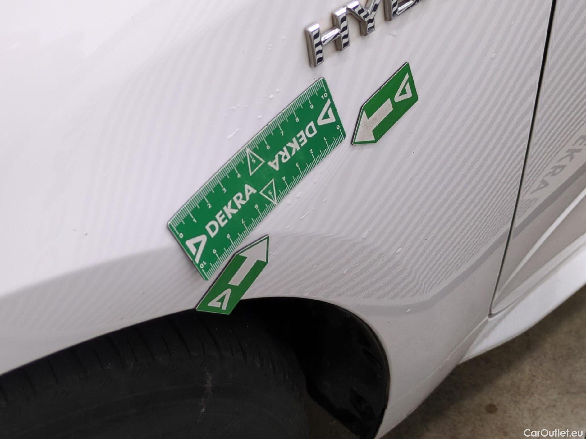  Toyota  Corolla TOYOTA  Touring Sports / 2018 / 5P / Break Hybride 122h Dynamic Business Stage Acad #38