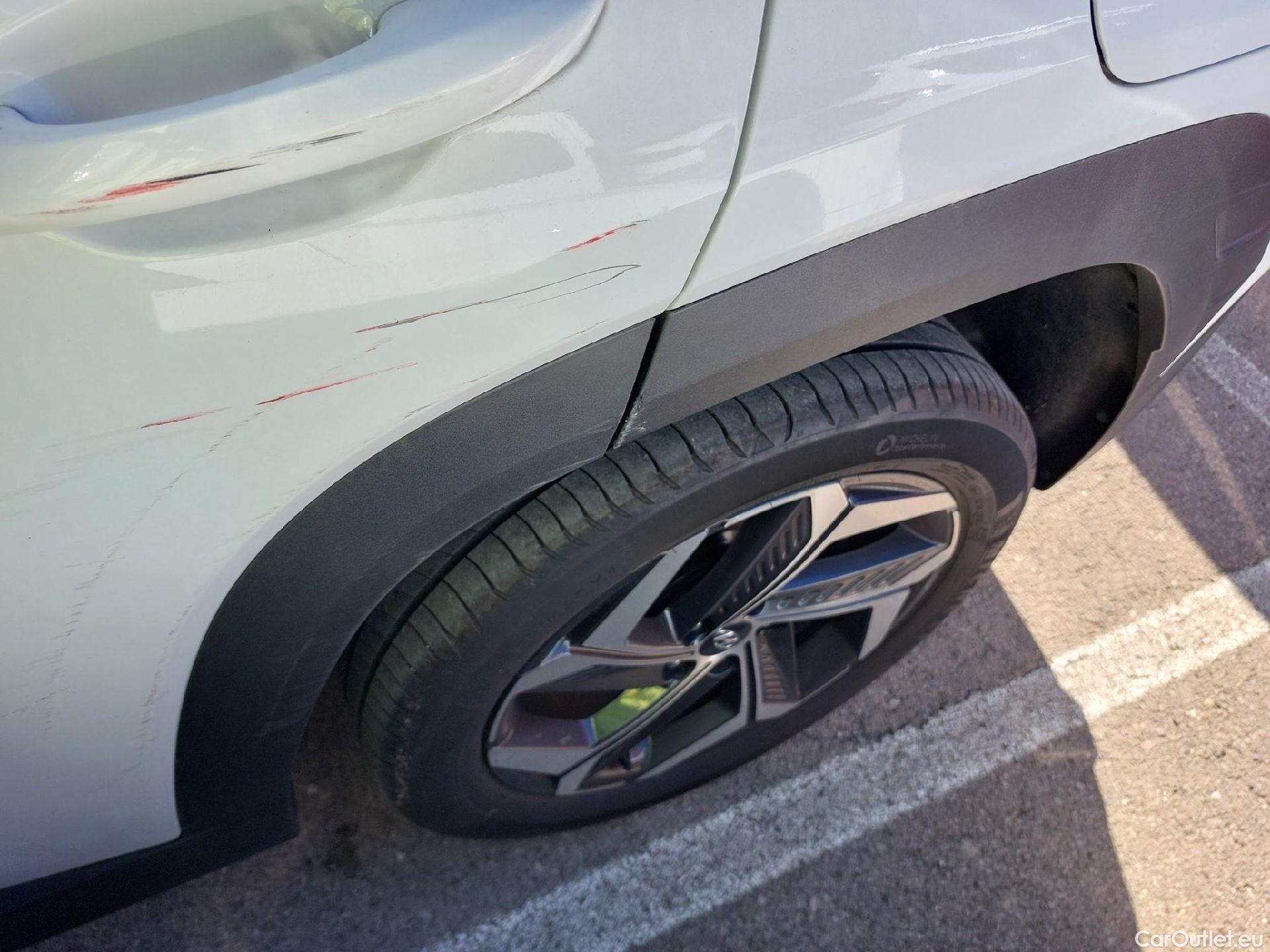  Hyundai  Tucson HYUNDAI  / 2020 / 5P / todoterreno 1.6 TGDI 169kW HEV Tecno Auto 2C #8