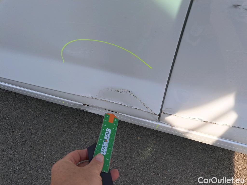  Hyundai  i20 HYUNDAI  / 2023 / 5P / berlina con portón 1.0 TGDI Klass #4