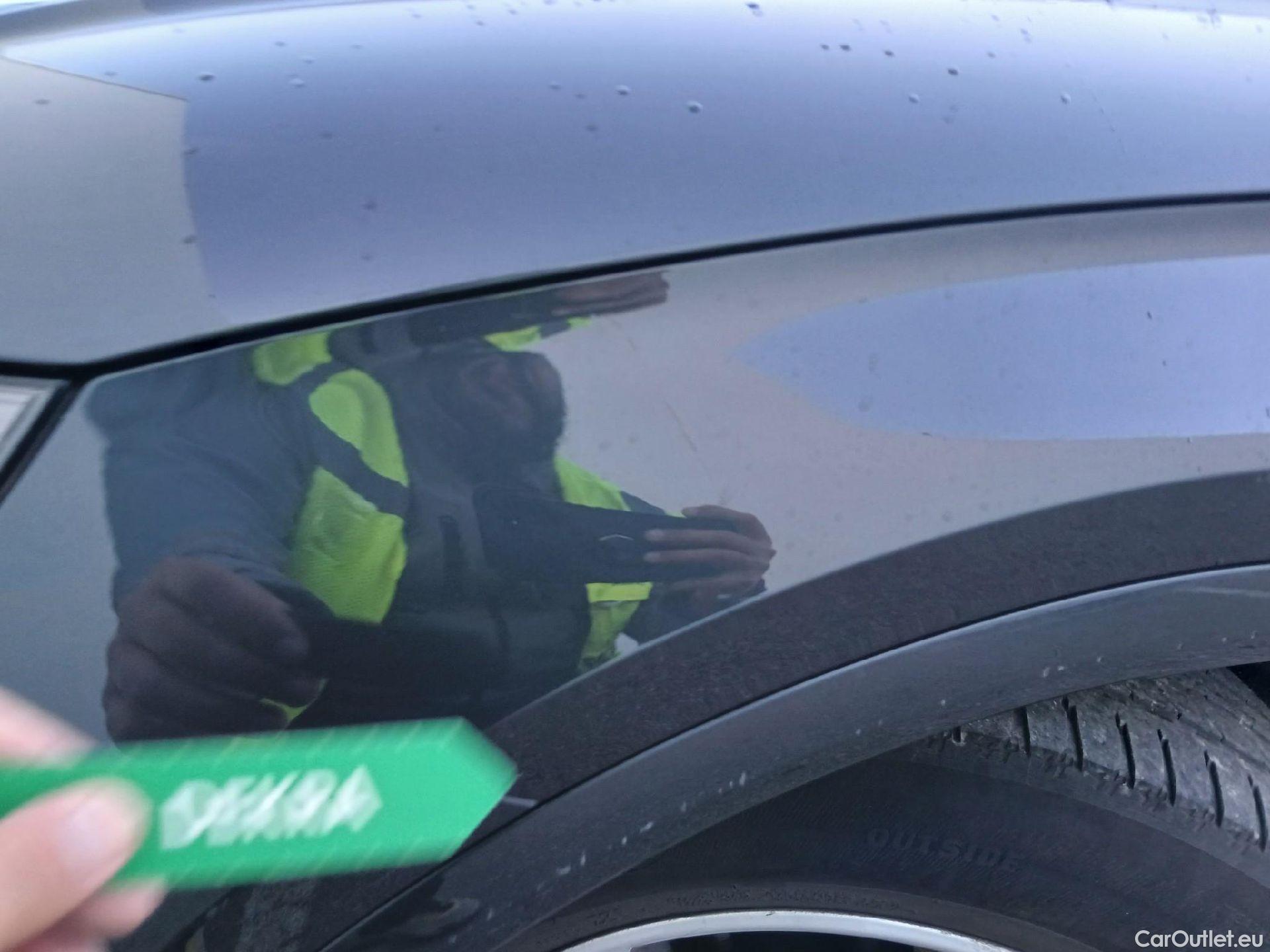  Audi  Q5 AUDI  / 2020 / 5P / todoterreno Advanced 35 TDI 120kW S tronic (AC2) #9