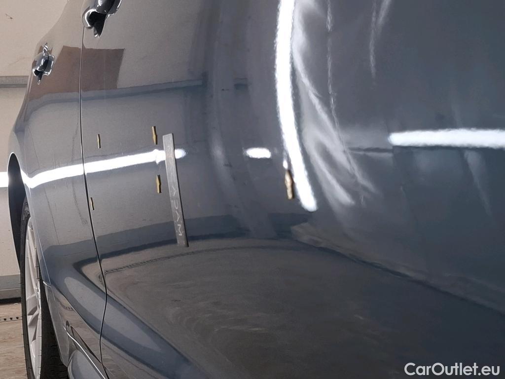  Toyota  Corolla TOYOTA  / 2018 / 5P / Berline Hybride 122h Dynamic Business Stage Acad #3