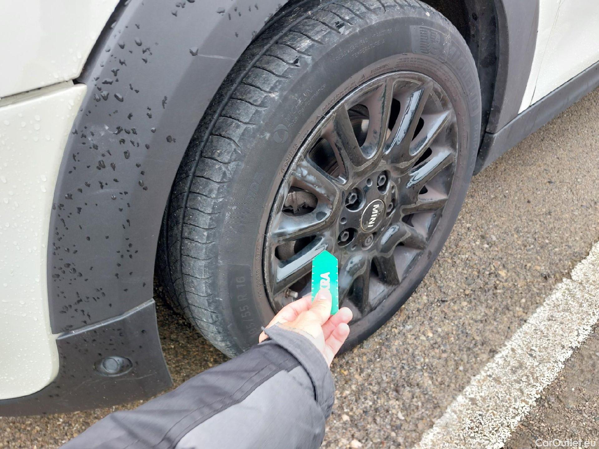  Mini  Cooper MINI MINI / 2014 / 5P / berlina con portón ONE 5 PUERTAS (CX) #2