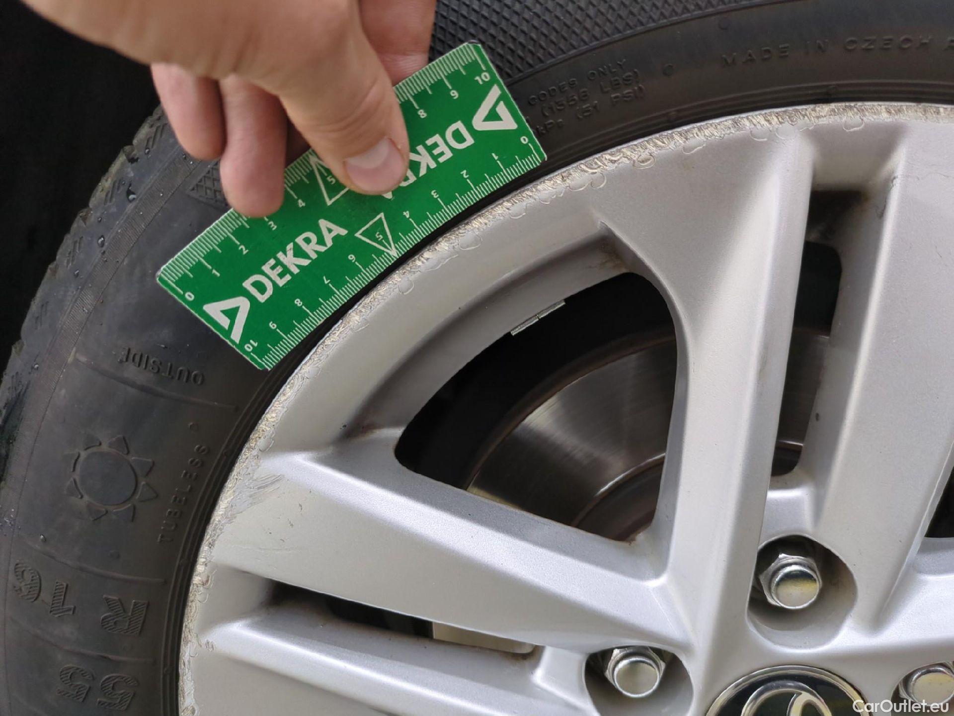  Toyota  Corolla TOYOTA  Touring Sports / 2018 / 5P / Break Hybride 122h Dynamic Business Stage Acad #7