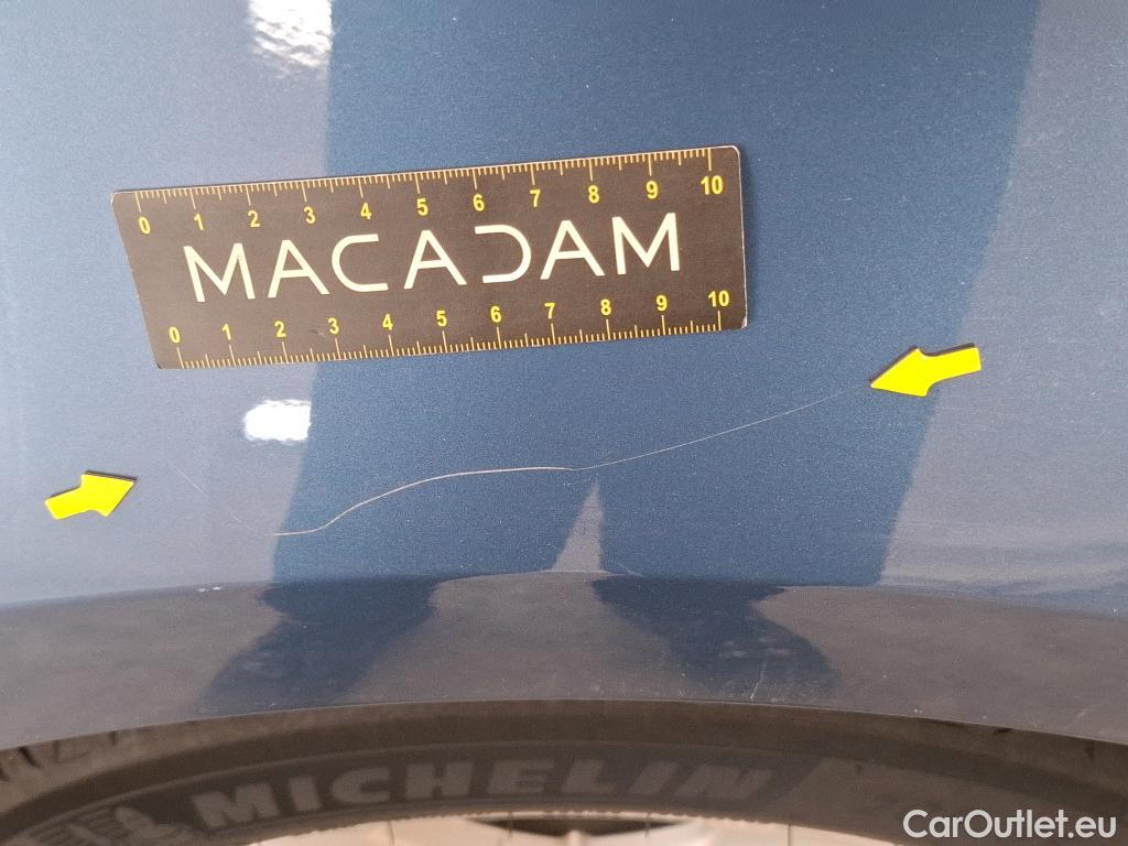  Toyota  Corolla TOYOTA  / 2018 / 5P / Berline Hybride 122h Dynamic Business Stage Acad #8