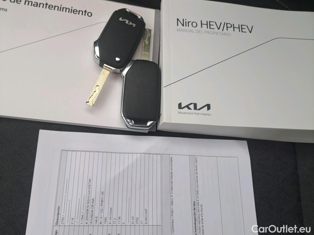  KIA  Niro KIA  / 2019 / 5P / crossover 1.6 GDi PHEV 104kW (141CV) Drive #12