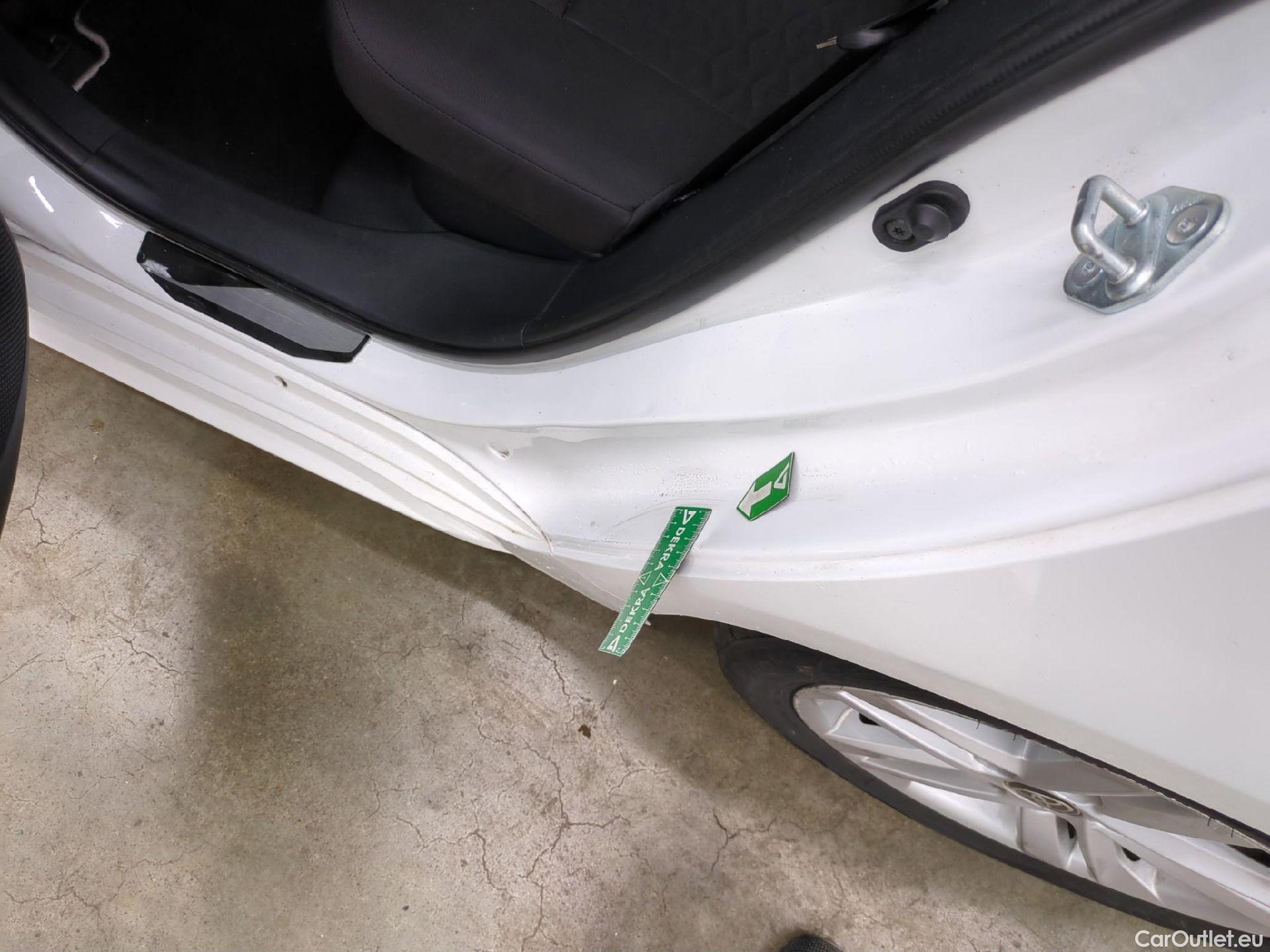  Toyota  Corolla TOYOTA  Touring Sports / 2018 / 5P / Break Hybride 122h Dynamic Business Stage Acad #4