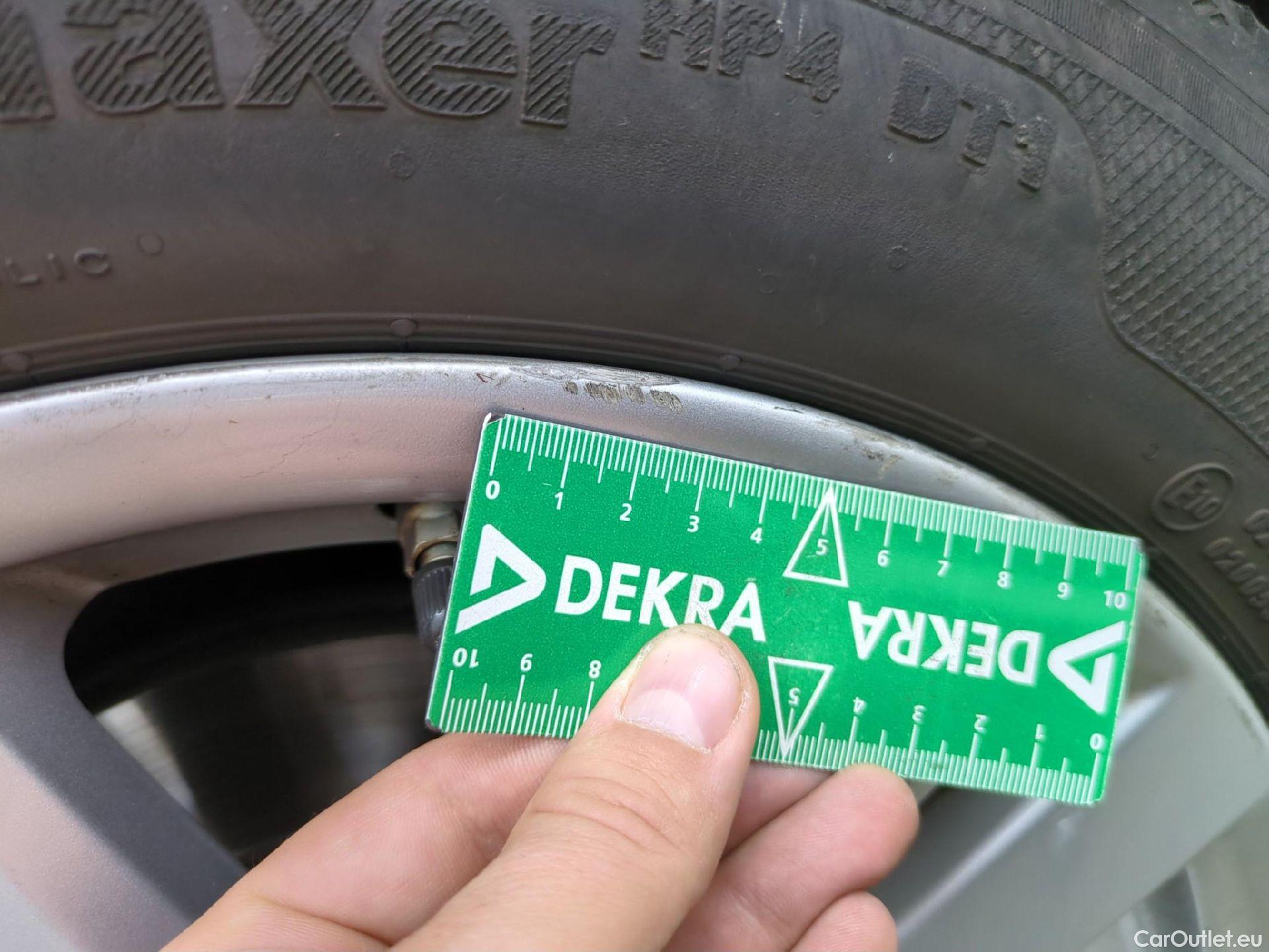  Toyota  Corolla TOYOTA  Touring Sports / 2018 / 5P / Break Hybride 122h Dynamic Business Stage Acad #14