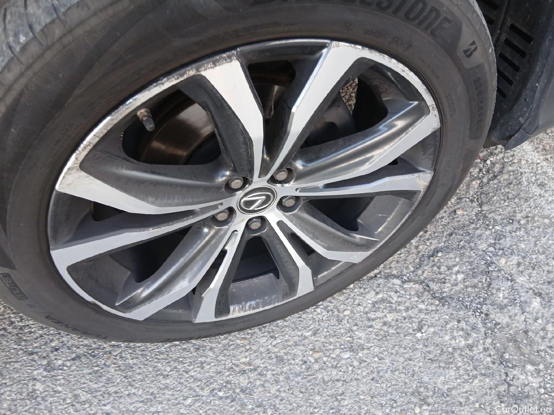  Lexus  RX LEXUS  / 2019 / 5P / todoterreno 450h Executive #31