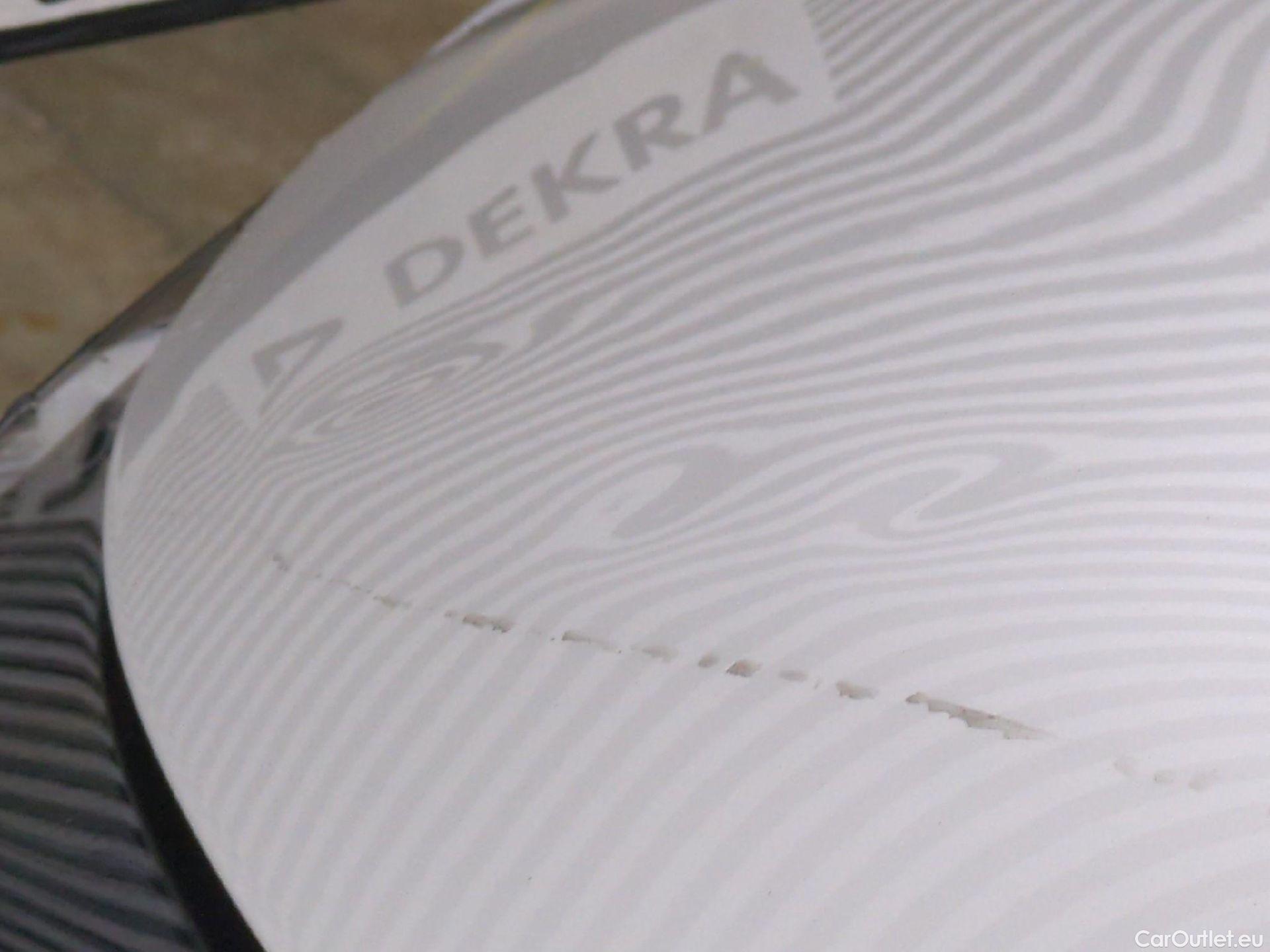  Toyota  Corolla TOYOTA  Touring Sports / 2018 / 5P / Break Hybride 122h Dynamic Business Stage Acad #36