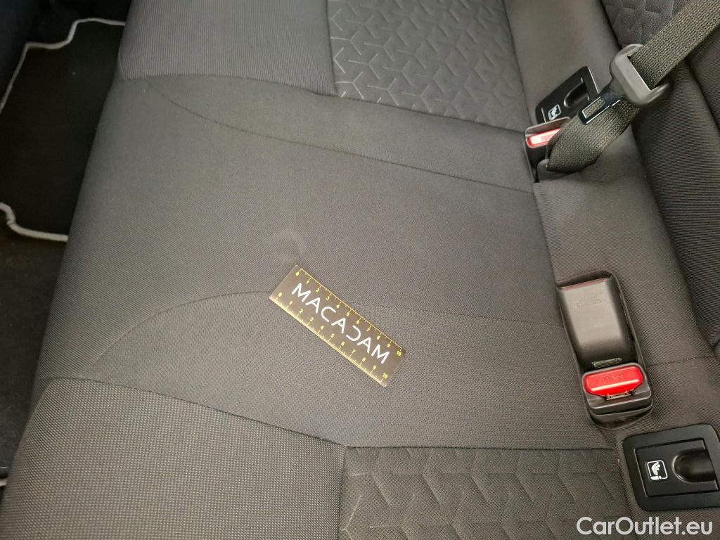  Toyota  Corolla TOYOTA  / 2018 / 5P / Berline Hybride 122h Dynamic Business Stage Acad #37