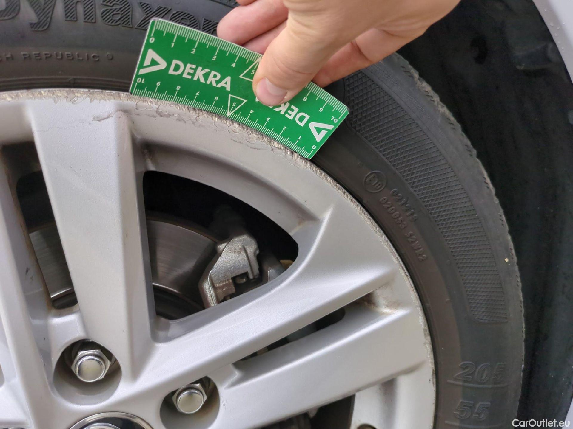  Toyota  Corolla TOYOTA  Touring Sports / 2018 / 5P / Break Hybride 122h Dynamic Business Stage Acad #10