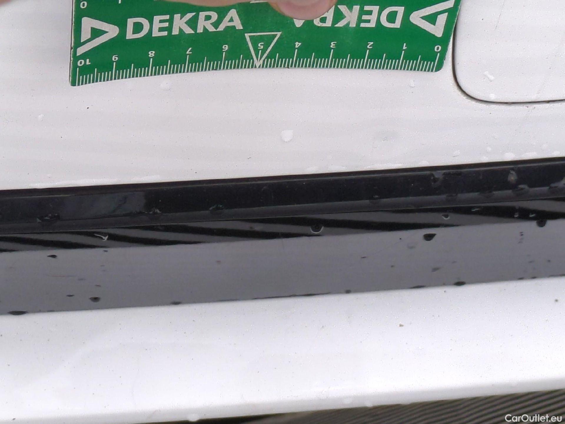  Toyota  Corolla TOYOTA  Touring Sports / 2018 / 5P / Break Hybride 122h Dynamic Business Stage Acad #49