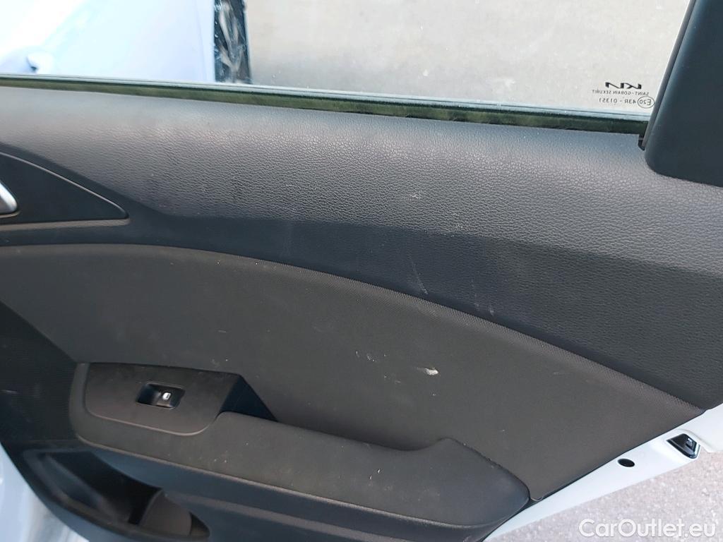  KIA  Cee'd KIA Ceed / 2021 / 5P / berlina con portón 1.0 T-GDi 74kW (100CV) Concept #10