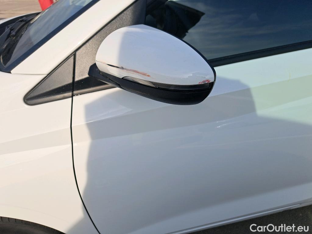  Hyundai  i20 HYUNDAI  / 2023 / 5P / berlina con portón 1.0 TGDI Klass #13