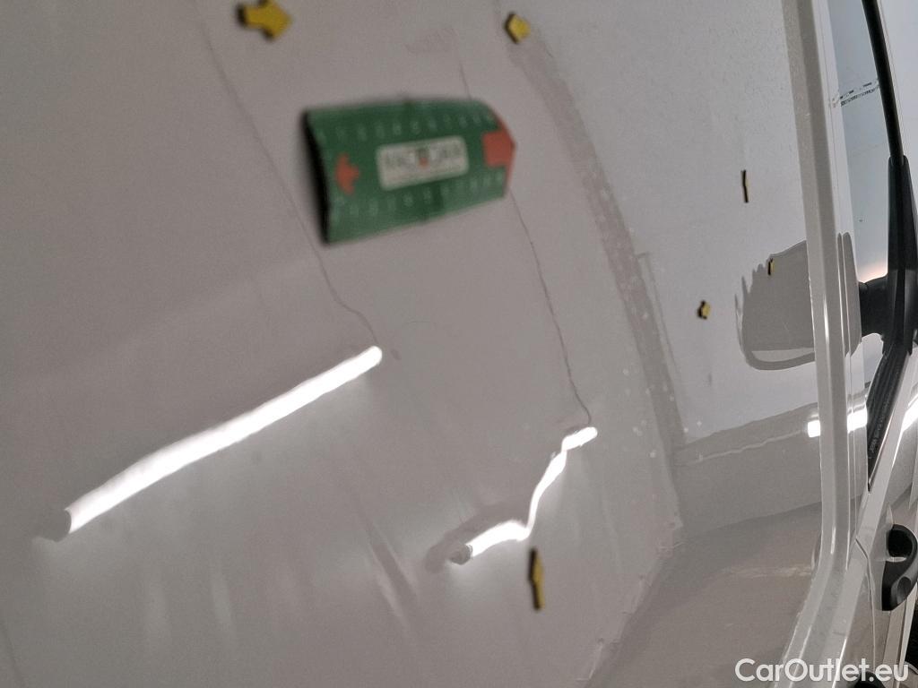  Volkswagen  Transporter VOLKSWAGEN  / 2019 / 4P / Fourgon tôlé 2.0 TDi 110 L1H1 Business #15