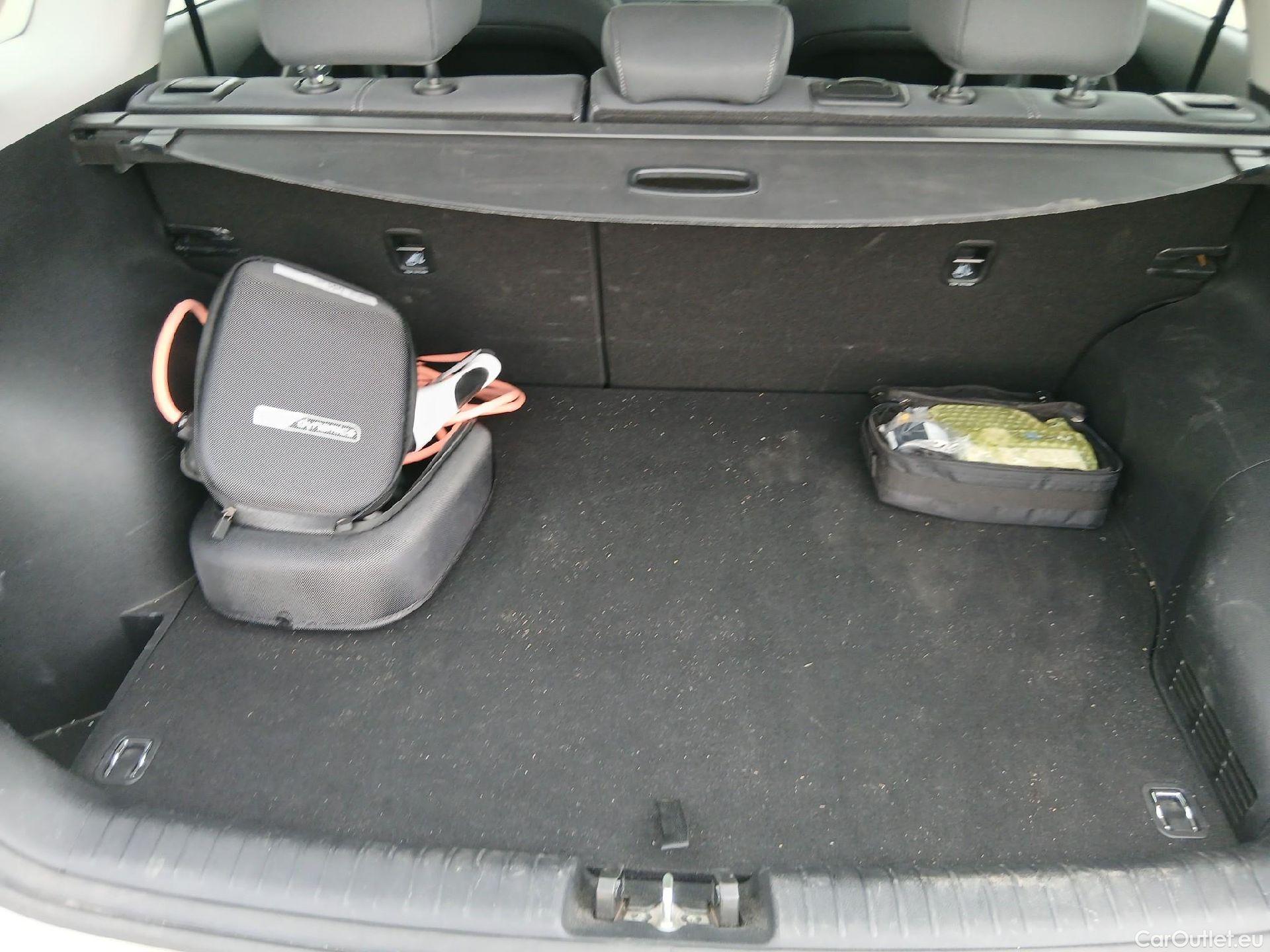  KIA  Niro KIA  Hïbrido Enchufable / 2016 / 5P / crossover 1.6 GDi Híbrido Enchufable 104kW Drive #5