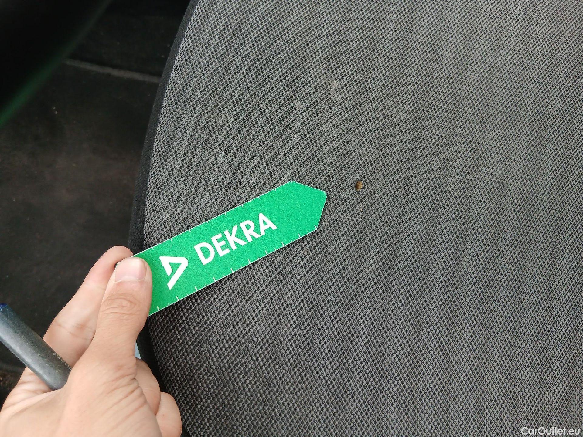  Toyota  Aygo TOYOTA  / 2018 / 5P / minicoche 1.0 70 x-play #13