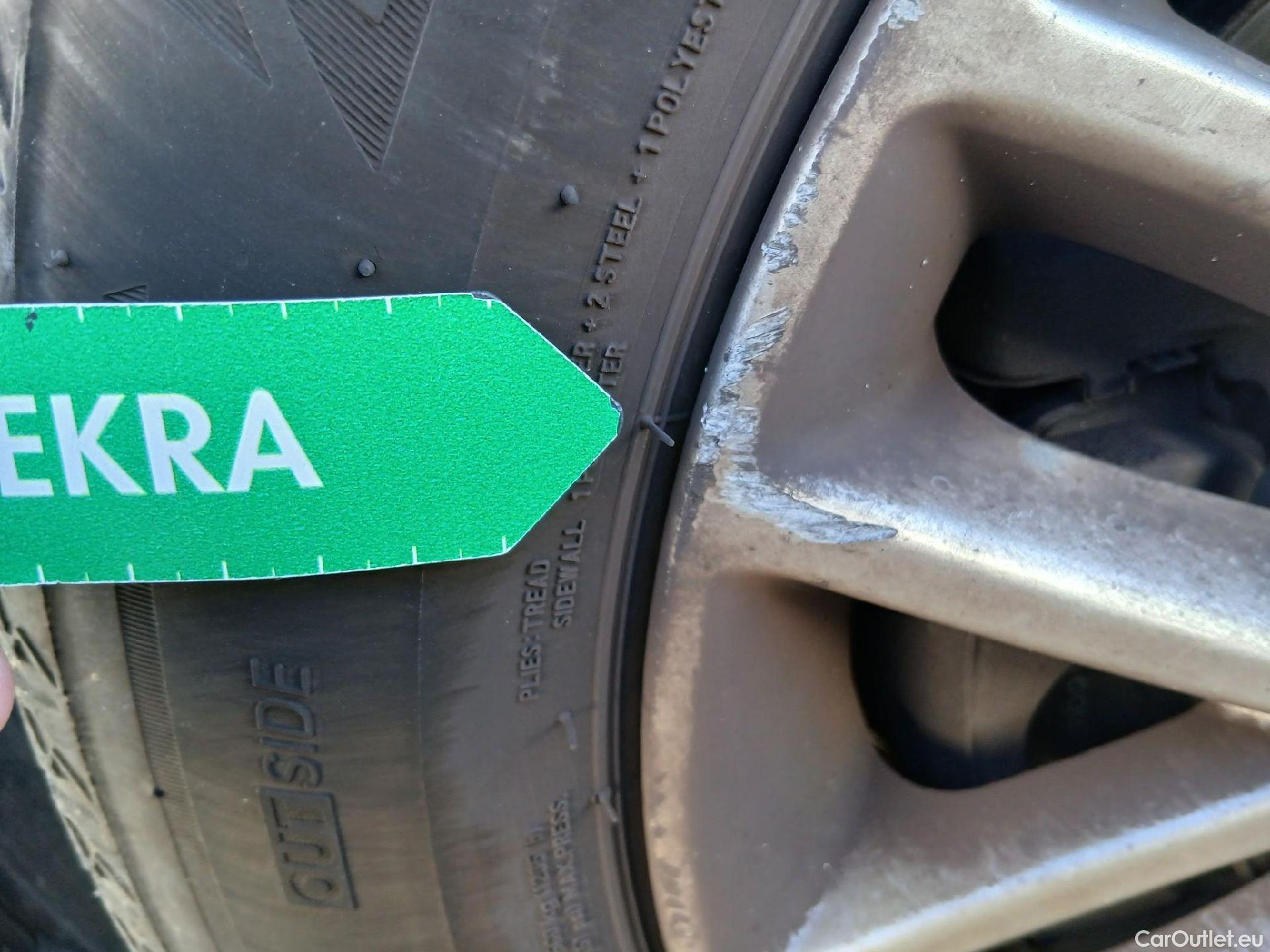  KIA  Rio KIA  / 2020 / 5P / berlina con portón 1.0 T-GDi 74kW (100CV) MHEV iMT Concept #7