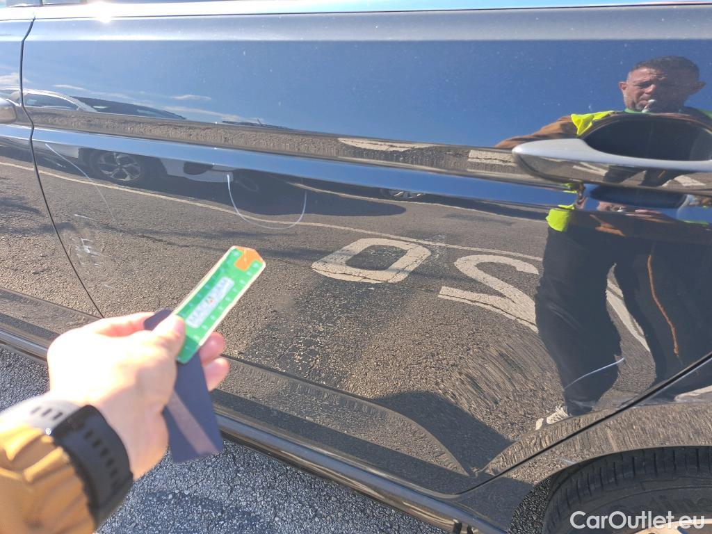  Volkswagen  Touran VOLKSWAGEN  / 2015 / 5P / monovolumen compacto Sport 2.0 TDI 110kW (150CV) #11