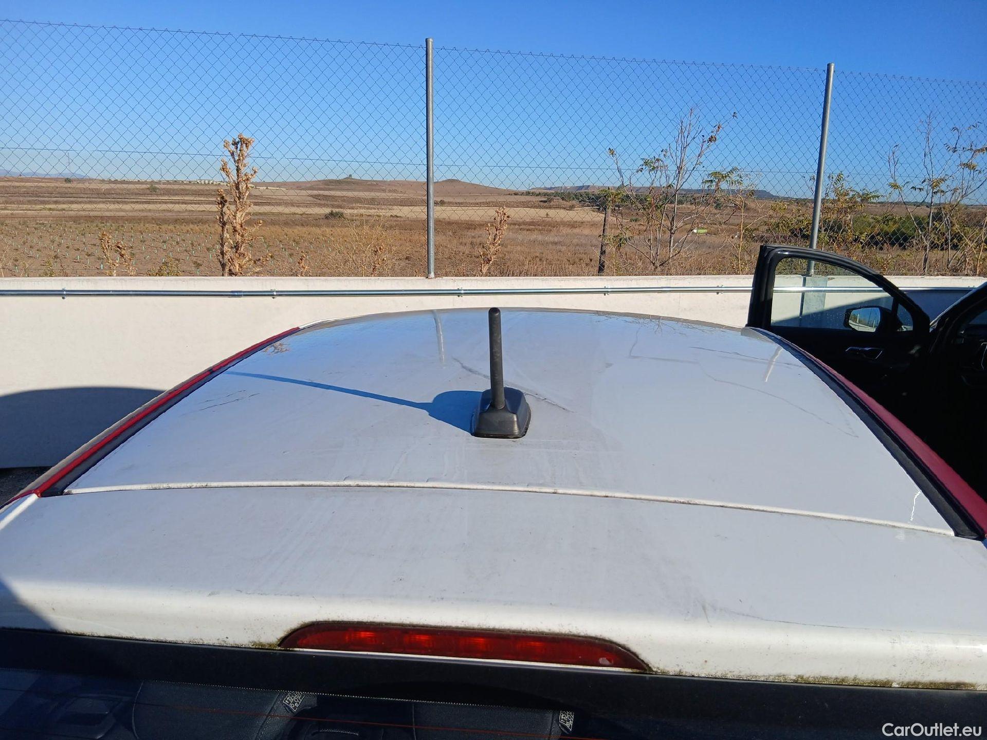  KIA  Rio KIA  / 2020 / 5P / berlina con portón 1.0 T-GDi 74kW (100CV) MHEV iMT Concept #19