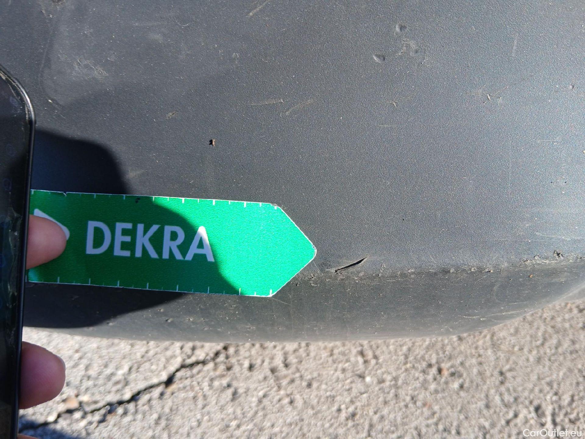  KIA  Rio KIA  / 2020 / 5P / berlina con portón 1.0 T-GDi 74kW (100CV) MHEV iMT Concept #23