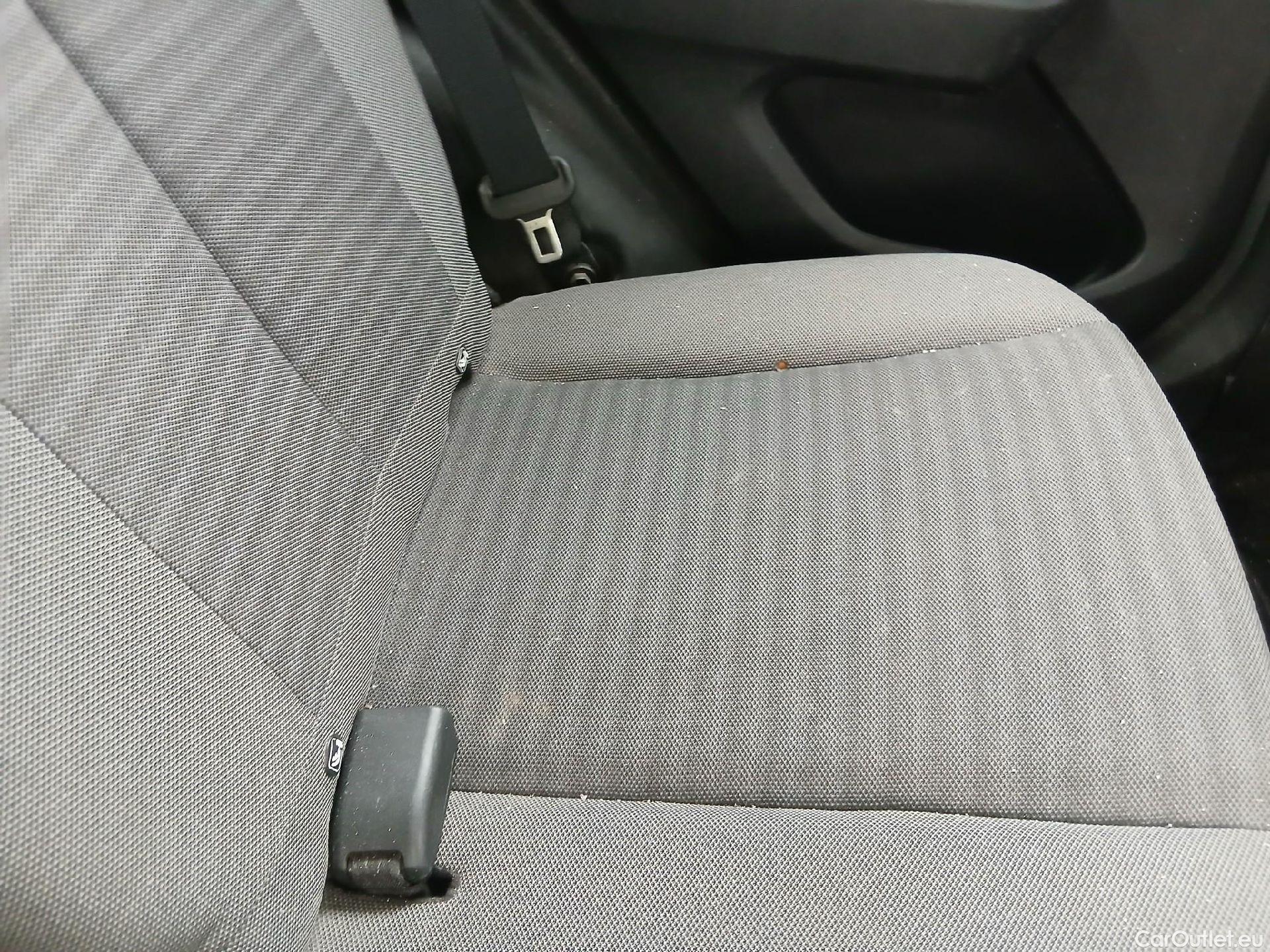  Toyota  Aygo TOYOTA  / 2018 / 5P / minicoche 1.0 70 x-play #27