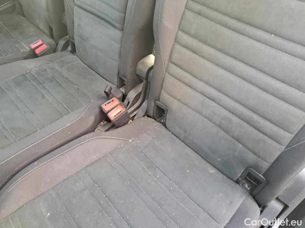  Volkswagen  Touran VOLKSWAGEN  / 2015 / 5P / monovolumen compacto Sport 2.0 TDI 110kW (150CV) #45