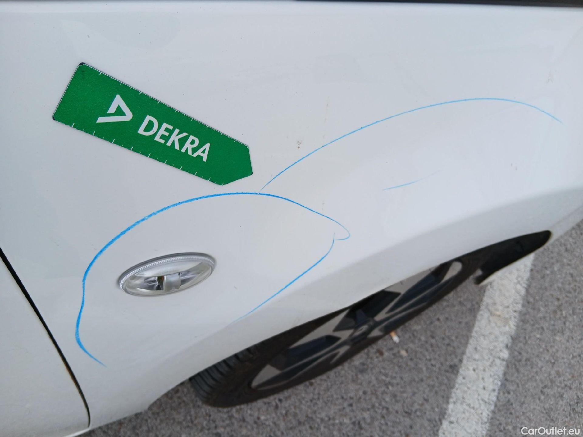  Toyota  Aygo TOYOTA  / 2018 / 5P / minicoche 1.0 70 x-play #31